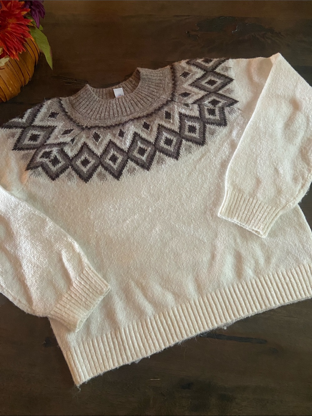 Old Navy Neutral Fair Isle Yoke Sweater - Cream and Gray